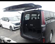 Toyota Noah 2021