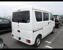 Nissan NV100 2020