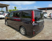 Toyota Noah 2014