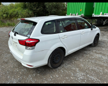 Toyota Corolla Fielder 2015