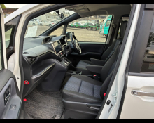 Toyota Voxy 2015