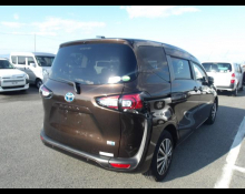 Toyota Sienta 2019