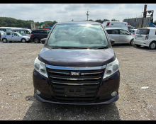 Toyota Noah 2014