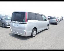 Toyota Noah 2019