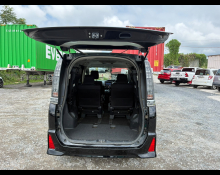 Toyota Voxy 2015