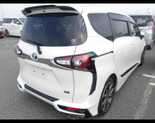 Toyota Sienta 2019