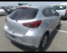 Mazda Mazda2 2021
