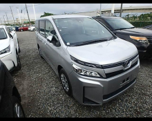Toyota Voxy 2019