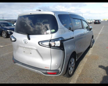 Toyota Sienta 2020