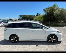 Toyota Wish 2013