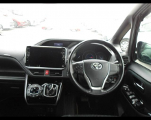 Toyota Voxy 2018