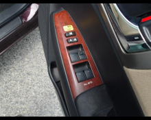 Toyota Corolla Axio 2012