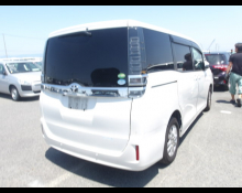 Toyota Voxy 2019