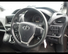 Toyota Noah 2021