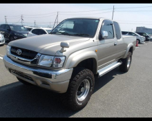 Toyota Hilux Sports Pickup 2003