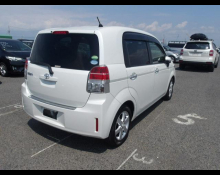 Toyota Spade 2018