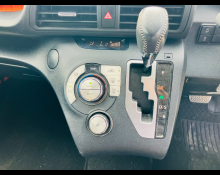 Toyota Sienta 2019
