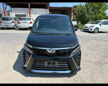 Toyota Voxy 2018