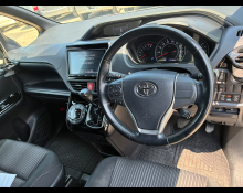 Toyota Voxy 2017