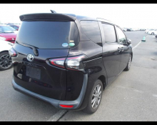 Toyota Sienta 2018