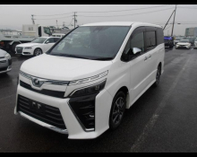 Toyota Voxy 2019