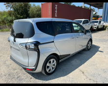 Toyota Sienta 2021