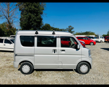 Nissan NV100 2020