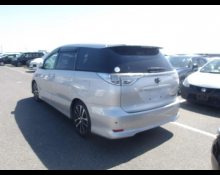 Toyota Estima 2013