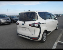 Toyota Sienta 2018