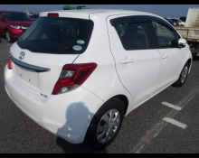 Toyota Vitz 2015