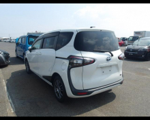 Toyota Sienta 2018