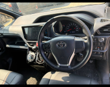 Toyota Voxy 2018