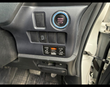 Toyota Voxy 2015