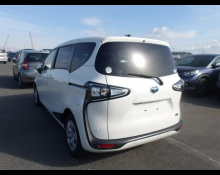 Toyota Sienta 2019