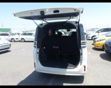 Toyota Voxy 2019