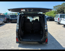 Toyota Voxy 2018