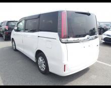 Toyota Noah 2018