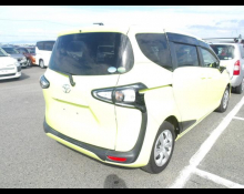Toyota Sienta 2019