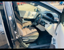 Toyota Sienta 2016