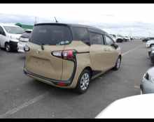 Toyota Sienta 2021