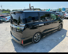 Toyota Voxy 2018
