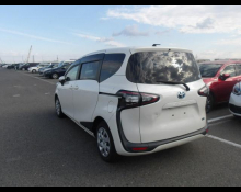Toyota Sienta 2018
