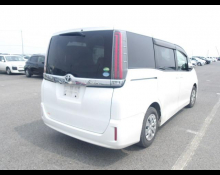 Toyota Noah 2018