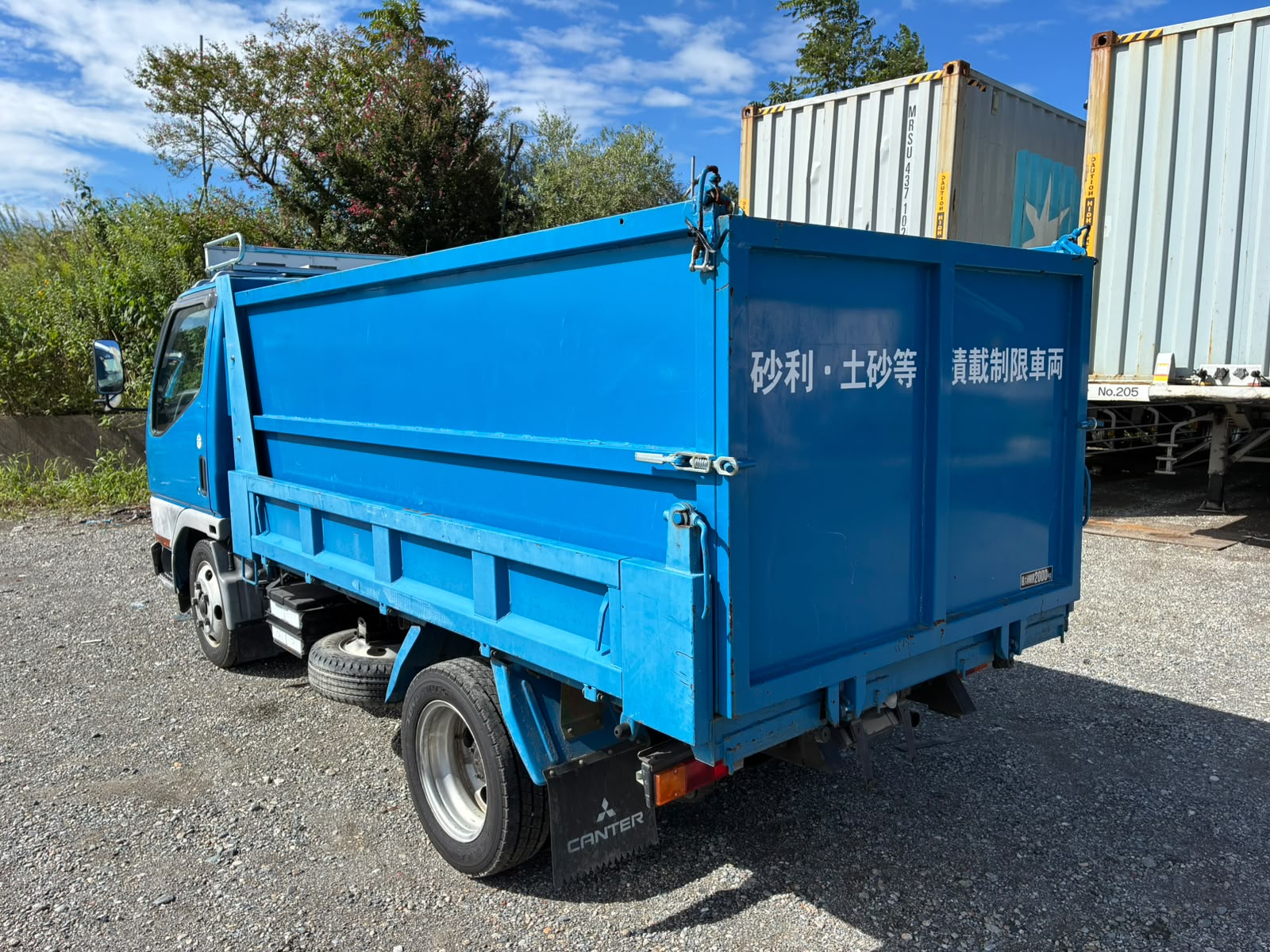 Mitsubishi Canter 2000