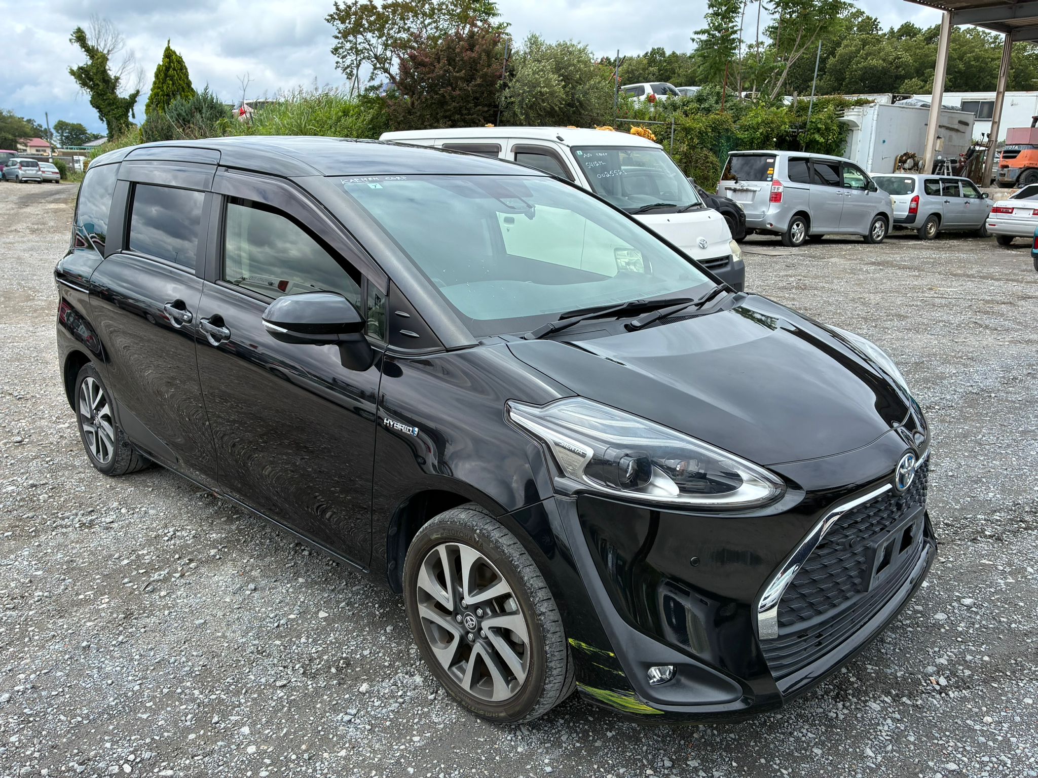 Toyota Sienta 2019