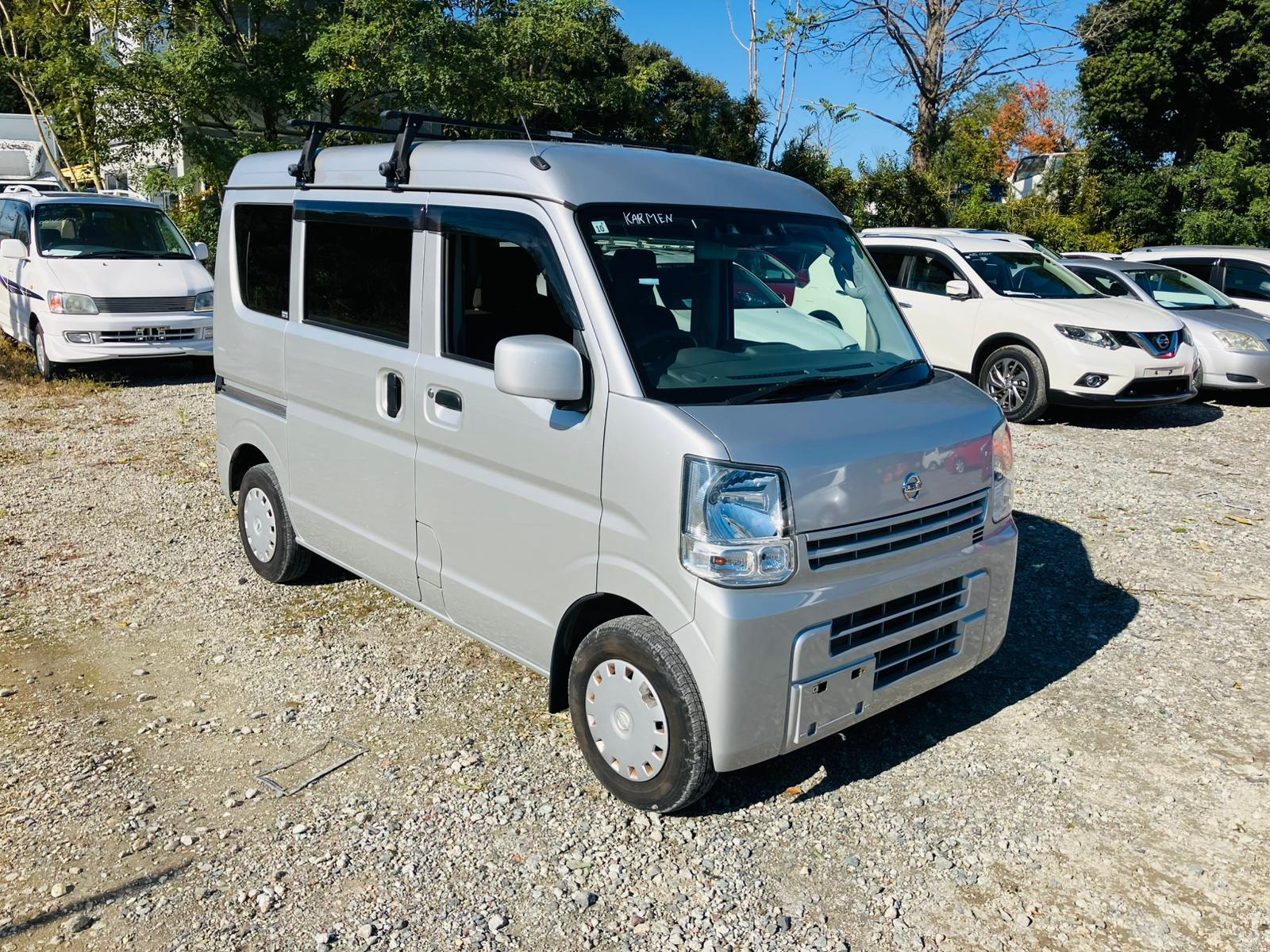 Nissan NV100 2020