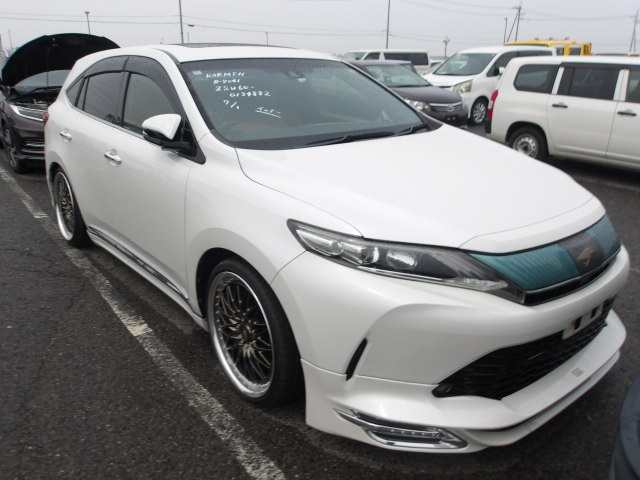 Toyota Harrier 2017