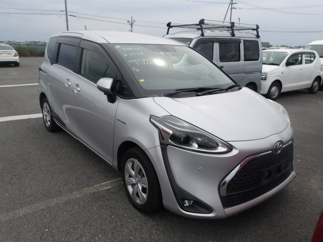 Toyota Sienta 2019