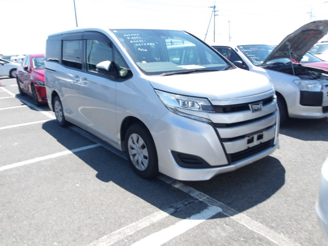 Toyota Noah 2019
