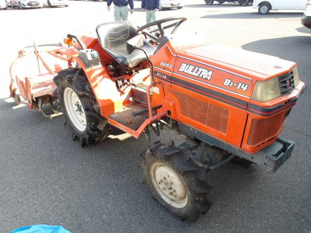 Kubota TRACTOR 